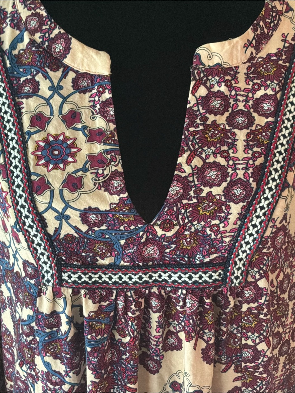 Daniel Rainn Split Neck Boho Blouse - Picture 10 of 10